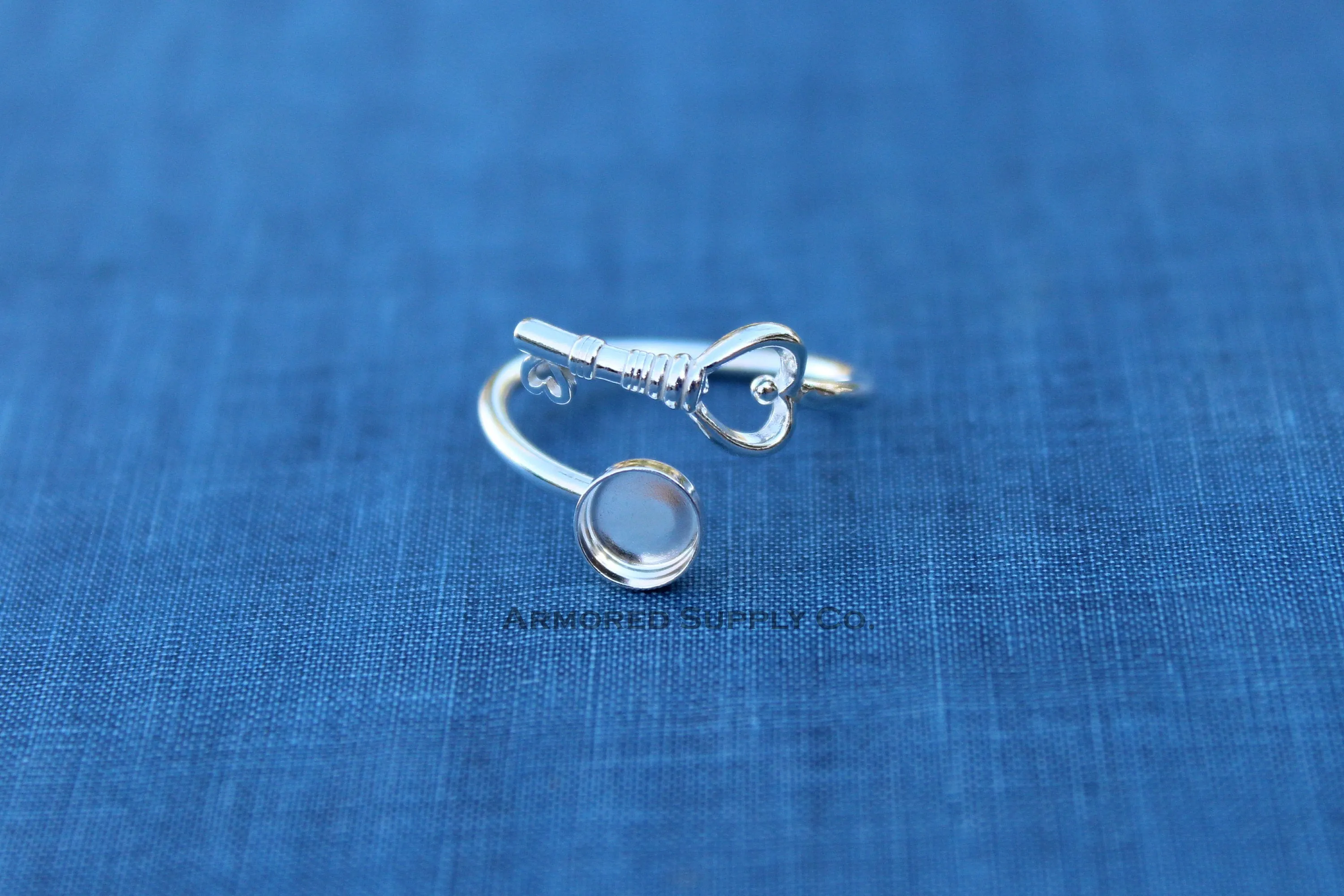7mm Bezel Silver Heart Key Wrap Bypass Adjustable Ring blank