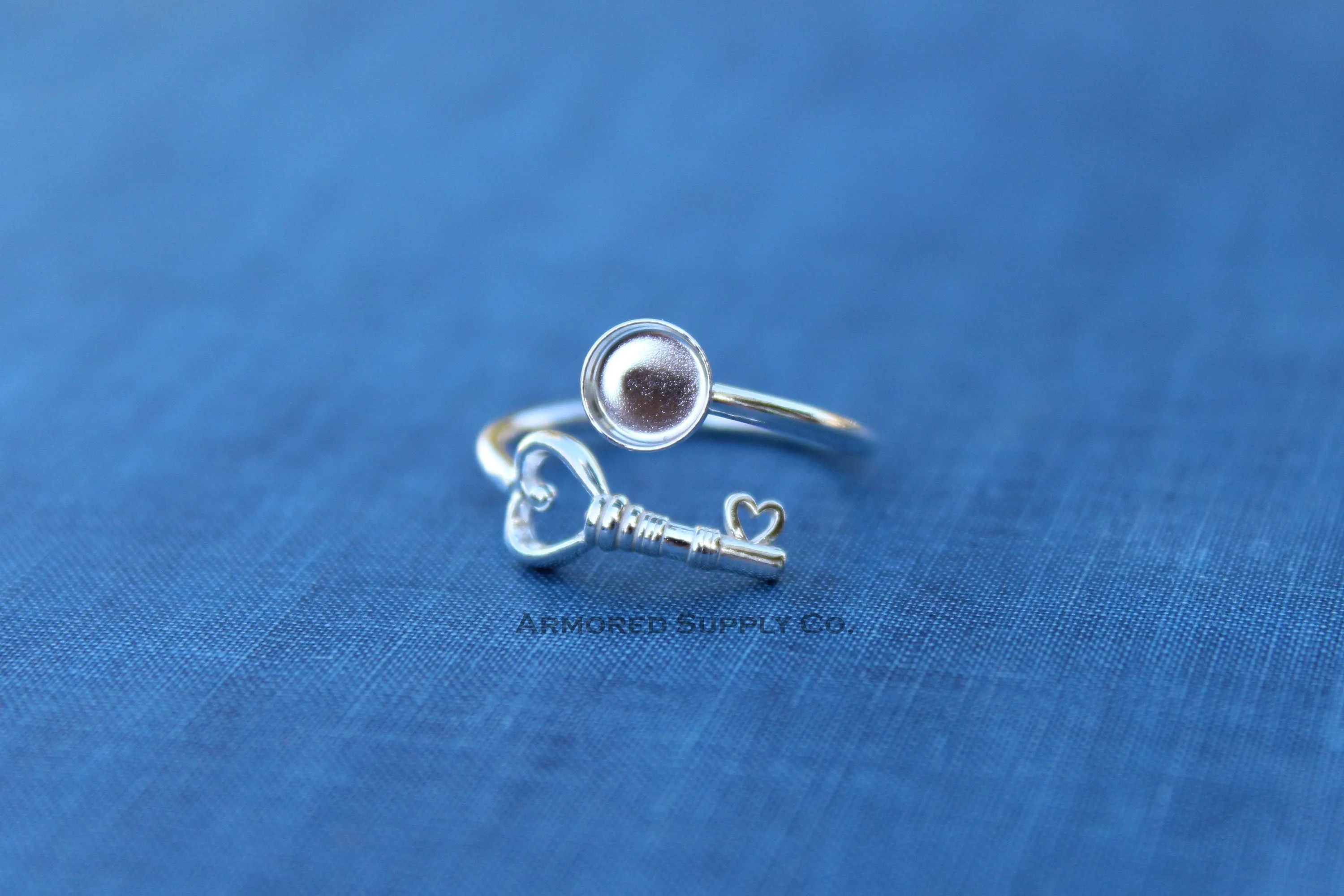 7mm Bezel Silver Heart Key Wrap Bypass Adjustable Ring blank