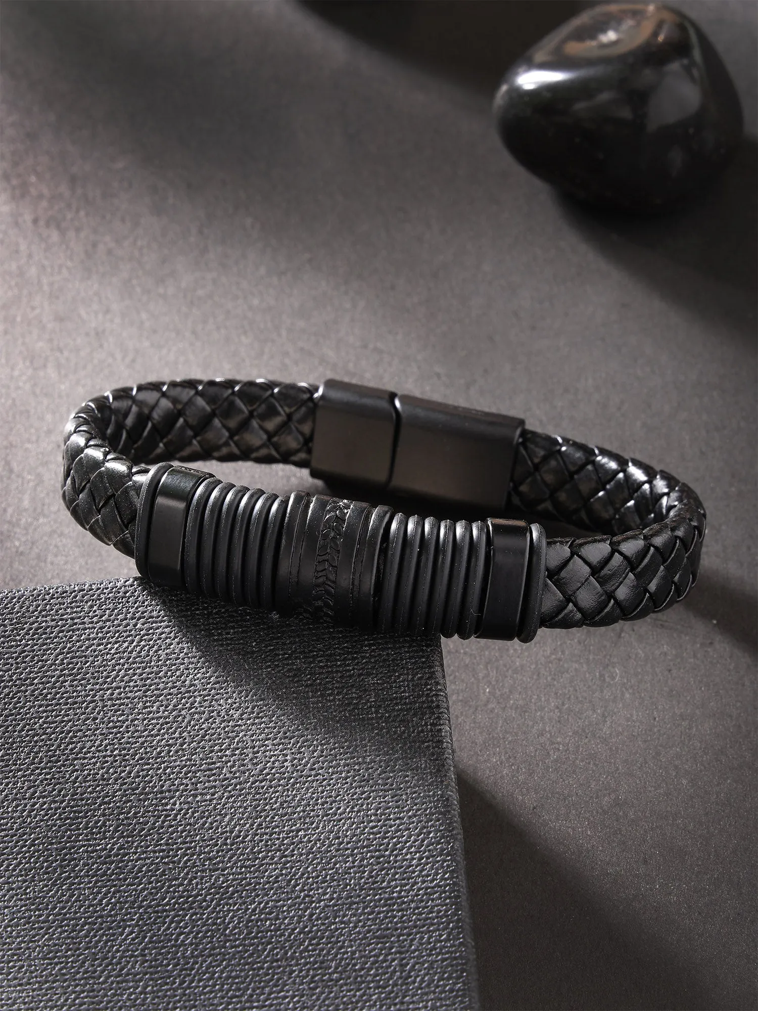 Bohey by KARATCART Men Leather Wraparound Bracelet