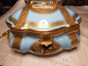 Chantilly Lt Blue Chest - Limited Edition