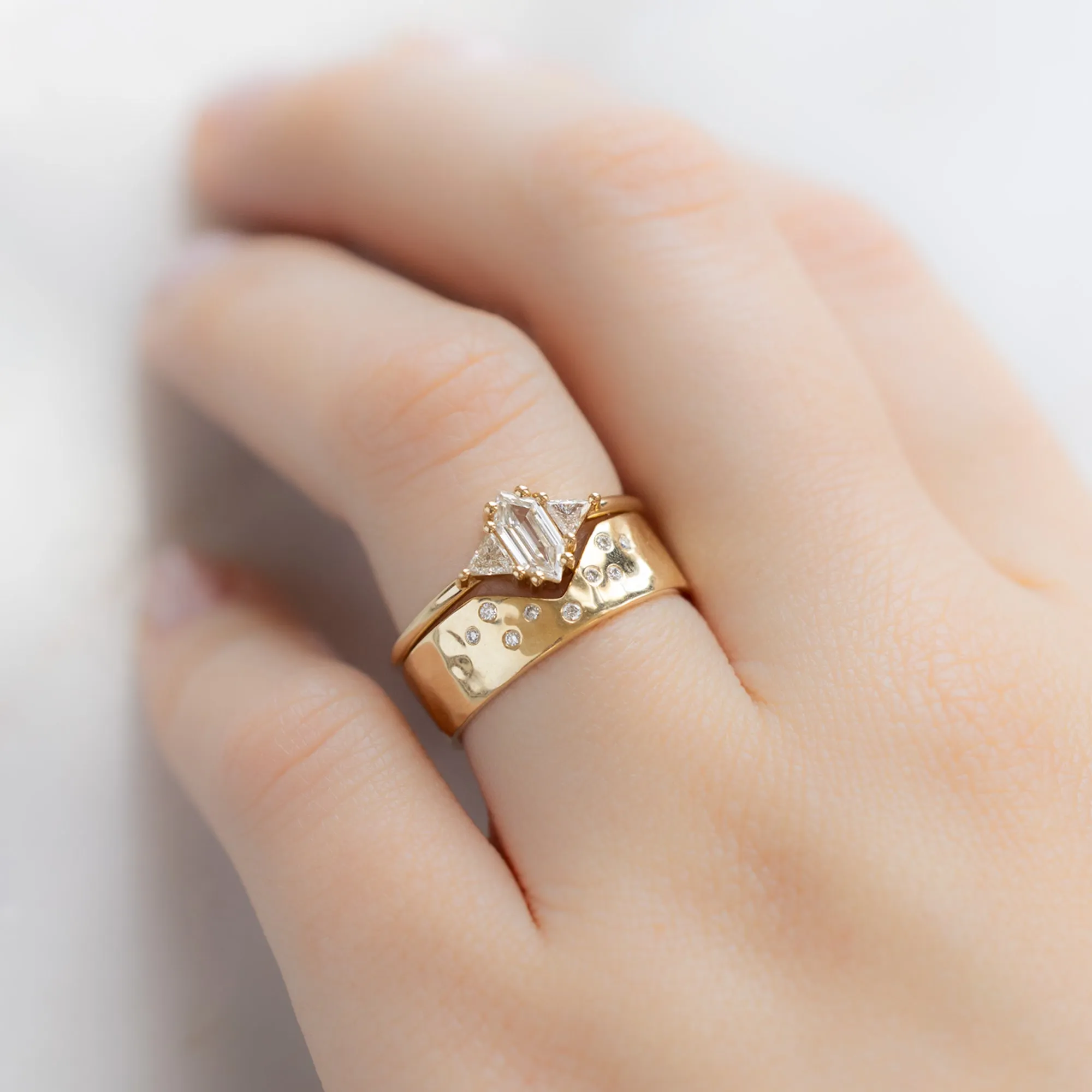 Constellation Cut-Out Stacking Band | Peak Cut Out in 14K Yellow Gold