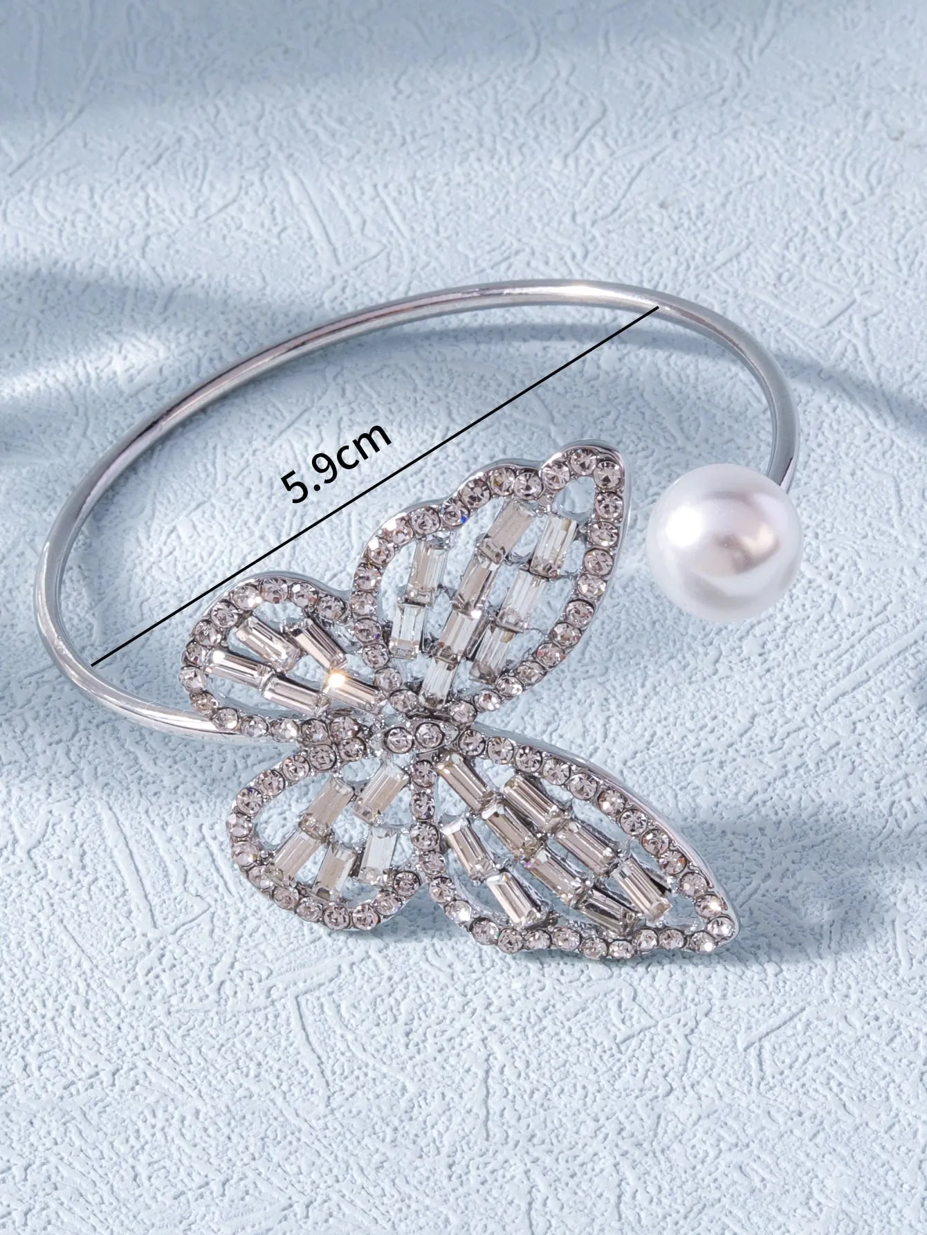 Faux Pearl & Butterfly Decor Bracelet - Silver