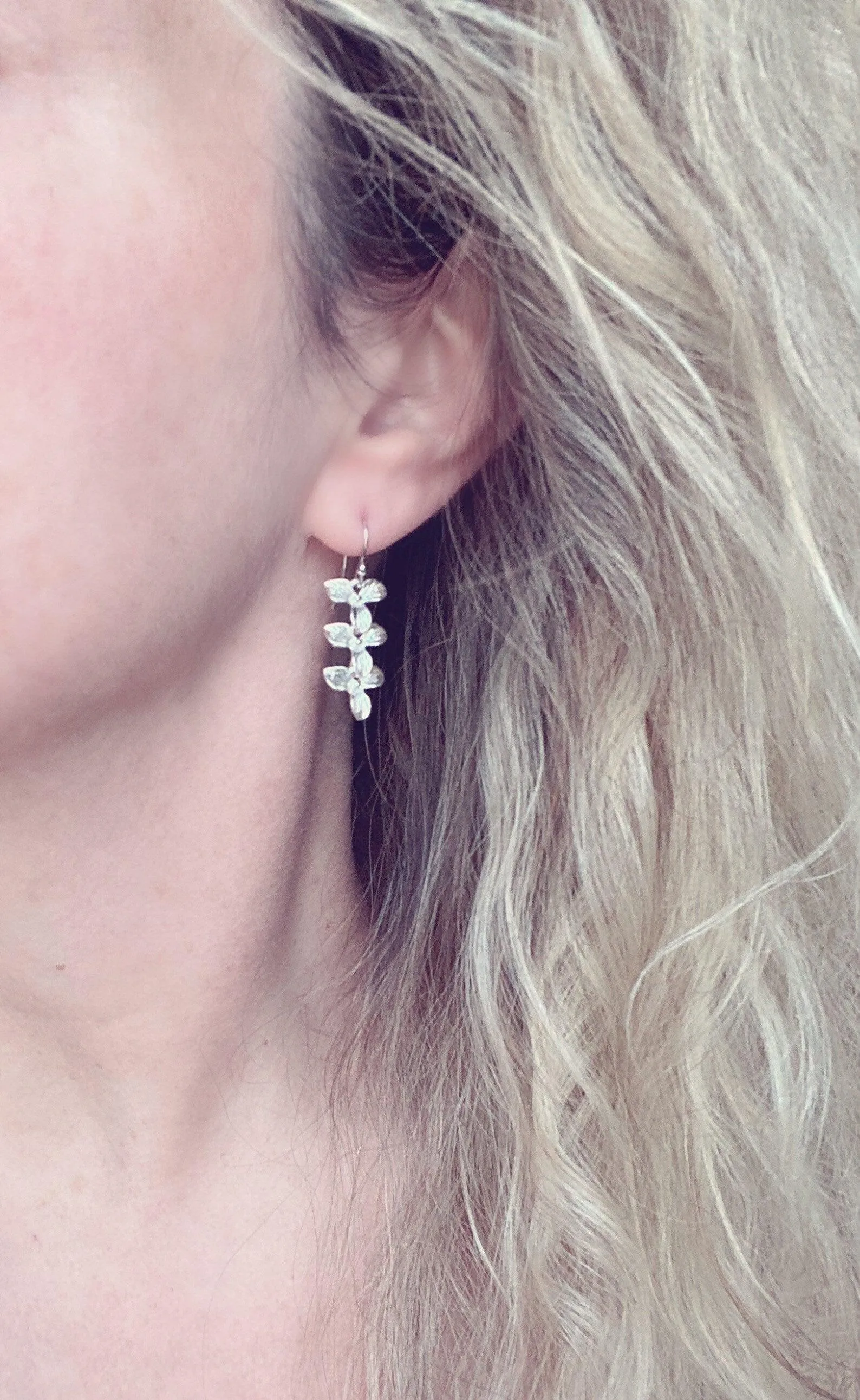 Flower Cascade Earrings - little silver bridal/wedding bridesmaid jewelry - small shiny dainty trillium - .925 sterling silver hook option