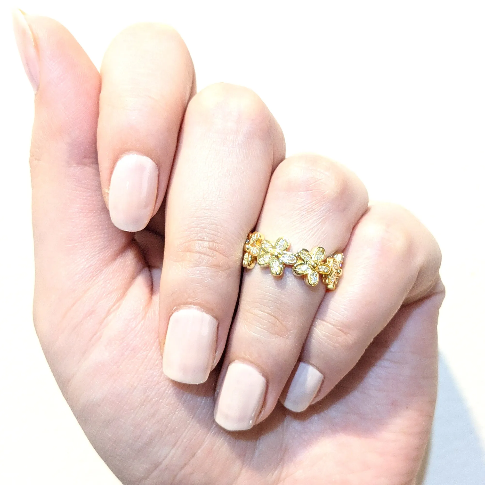Flower Design Round Diamond Anniversary Ring