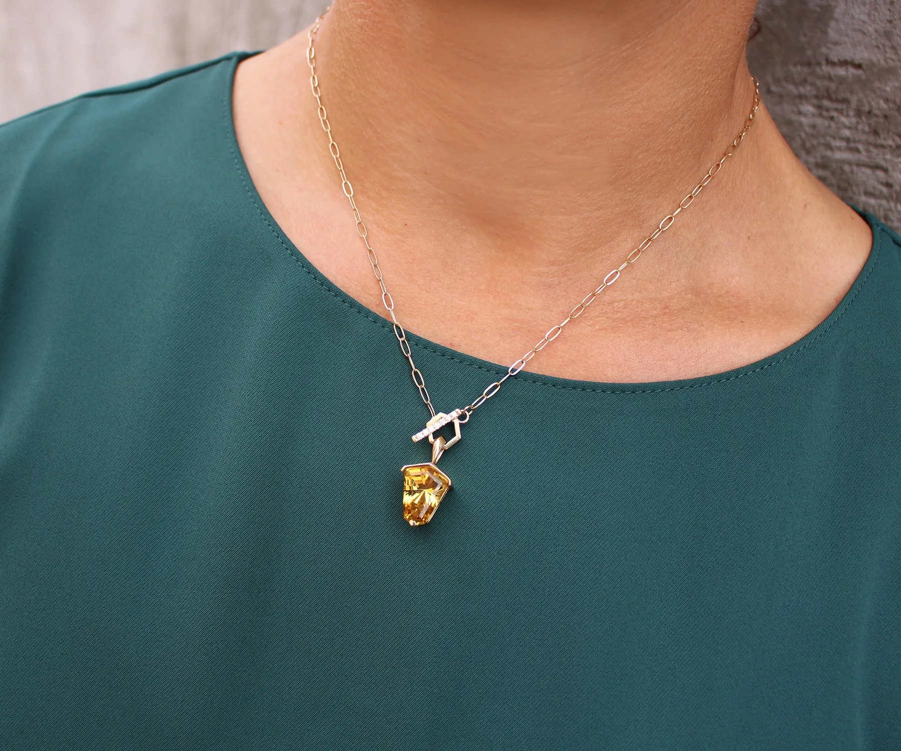 Golden Beryl Diamond Toggle Gold Necklace
