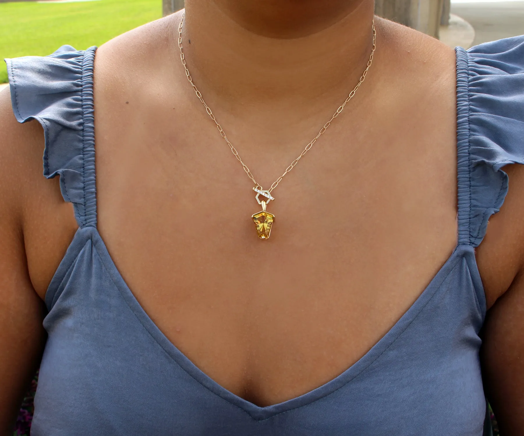 Golden Beryl Diamond Toggle Gold Necklace