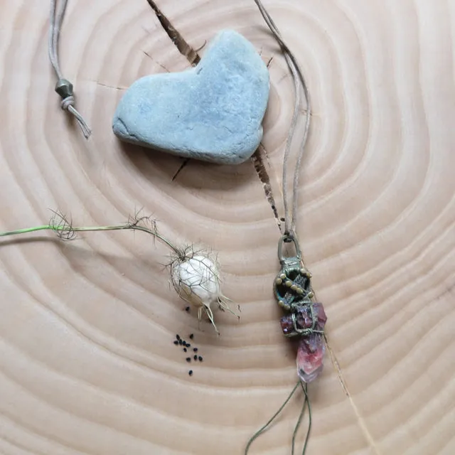 Lou Zeldis one of a kind agate brass necklace