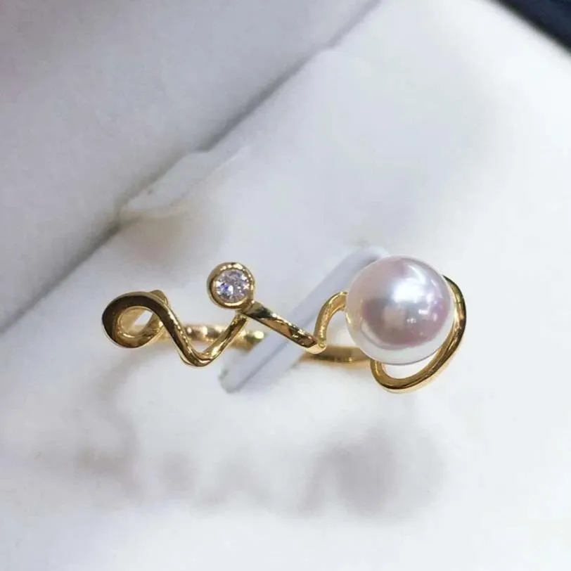 Love Collection White Akoya Pearl & Diamond Ring in G18k