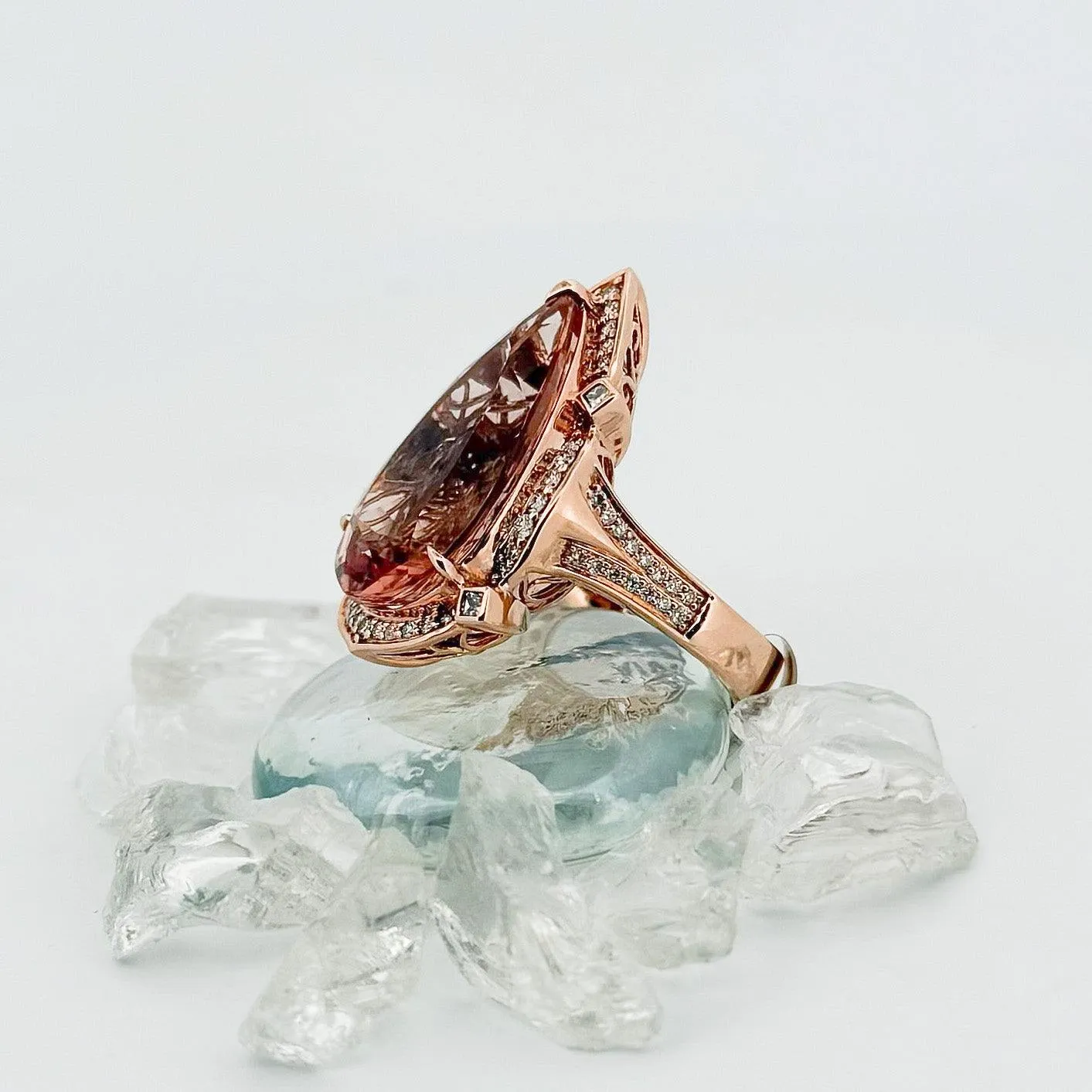 Morganite Elegance 18k Rose Gold and Diamonds Ring size 7