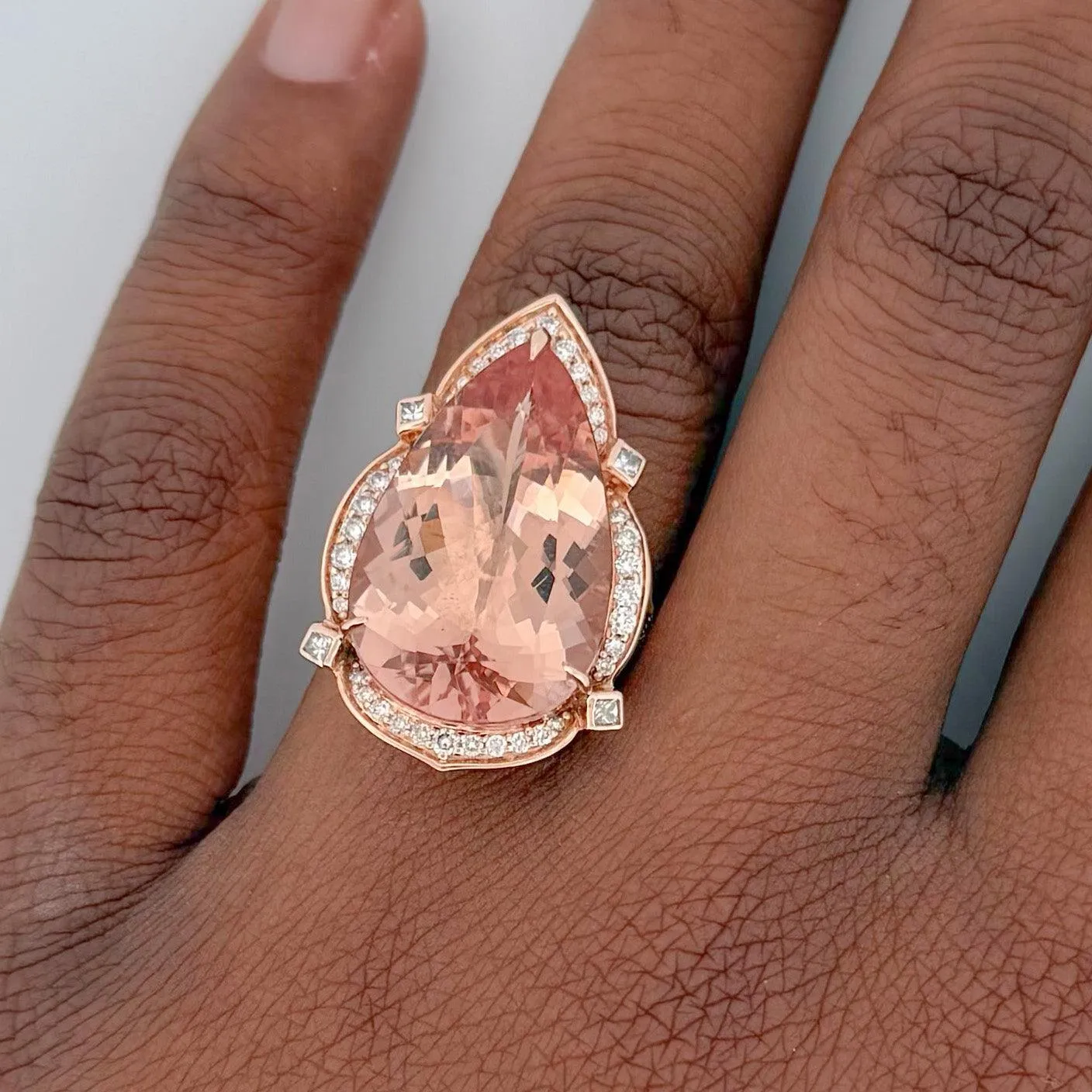 Morganite Elegance 18k Rose Gold and Diamonds Ring size 7