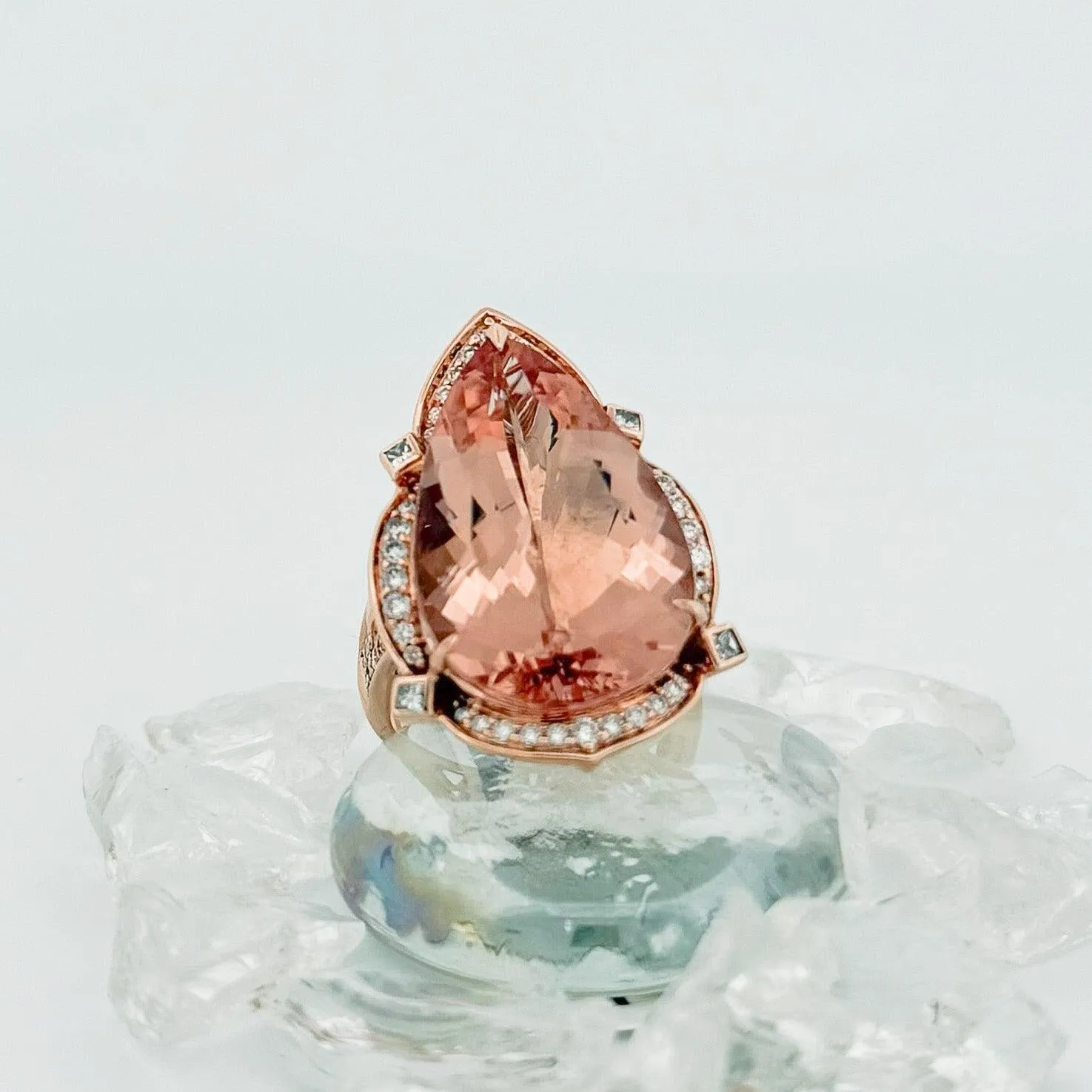 Morganite Elegance 18k Rose Gold and Diamonds Ring size 7