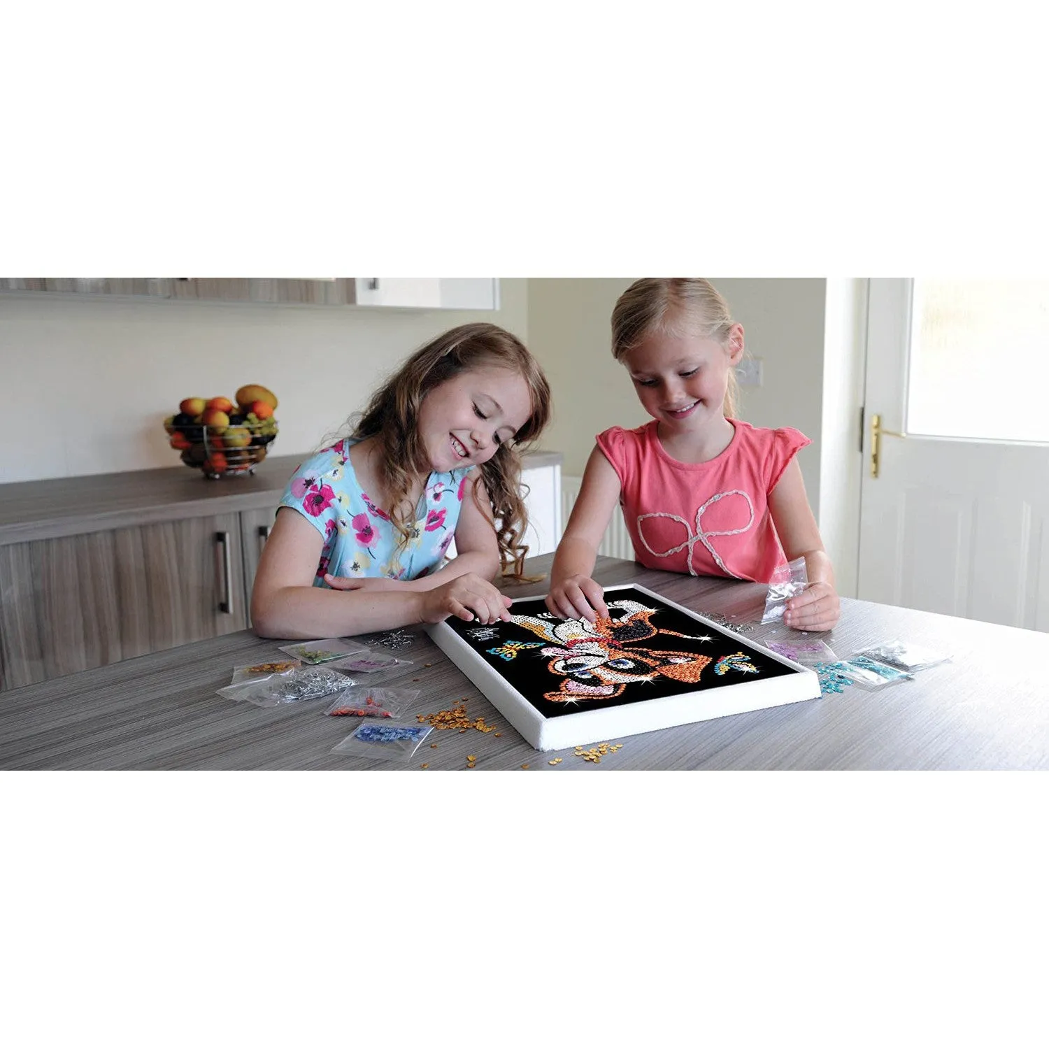 Oscar PUPPY - Sequin Art® Red, Sparkling Arts and Crafts Picture Kit