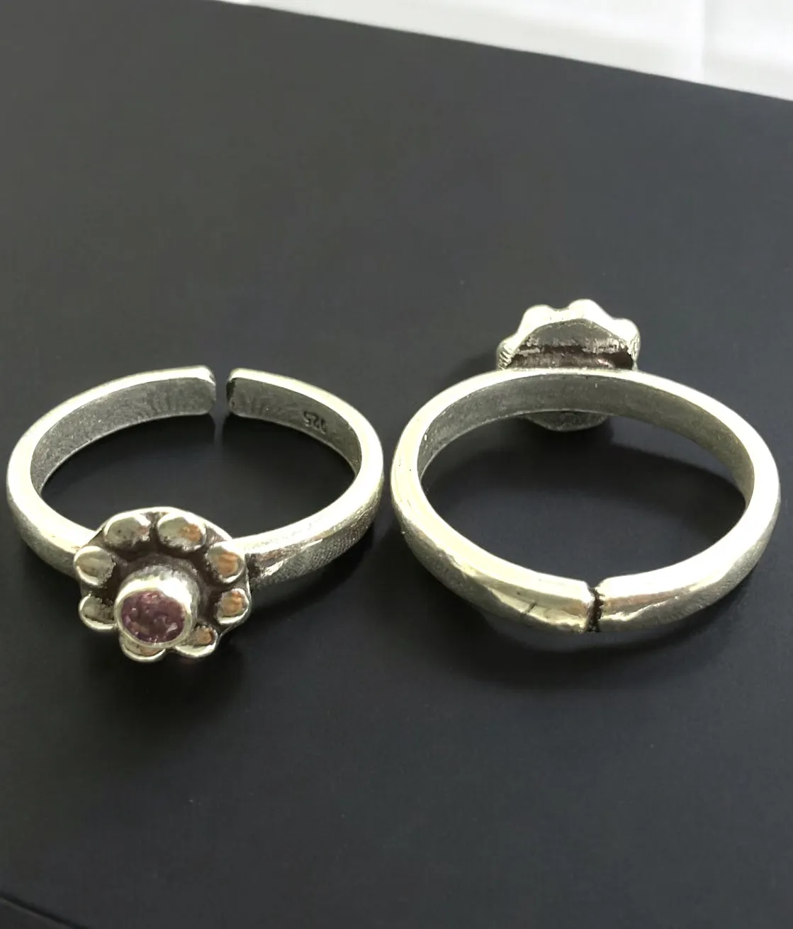 The Desna Silver Gemstone Toe-Rings