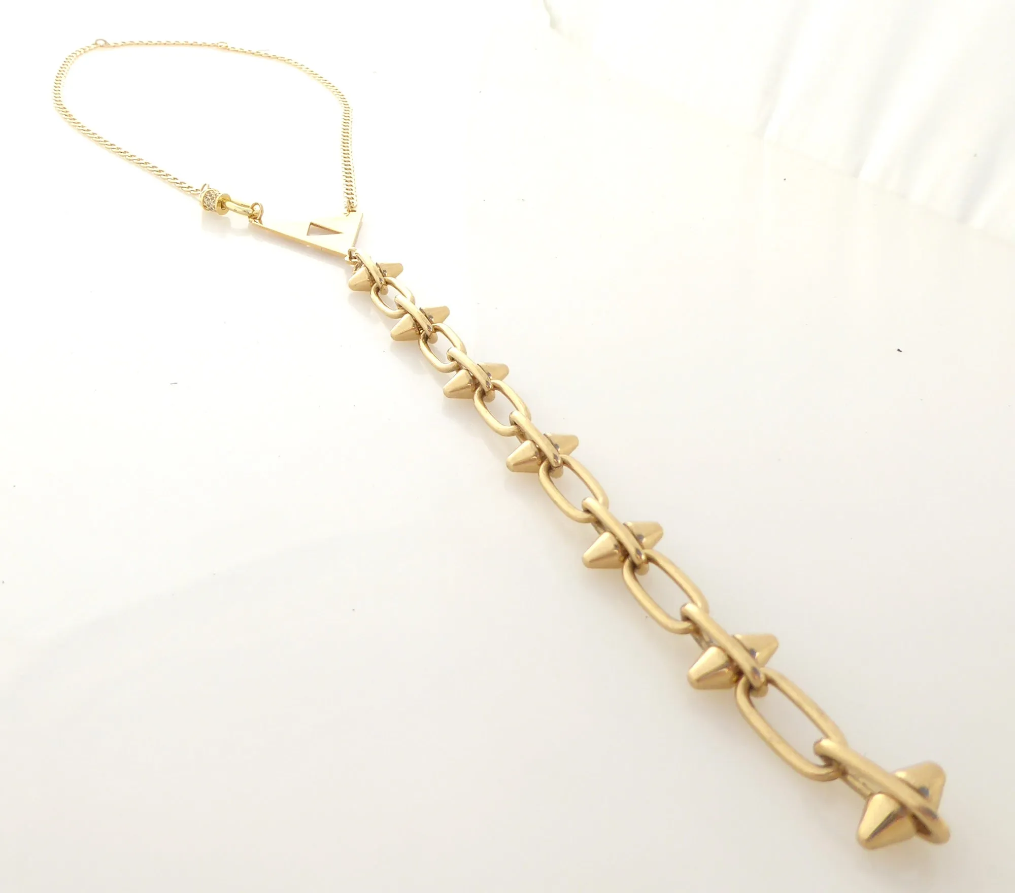 Triangular spike necklace