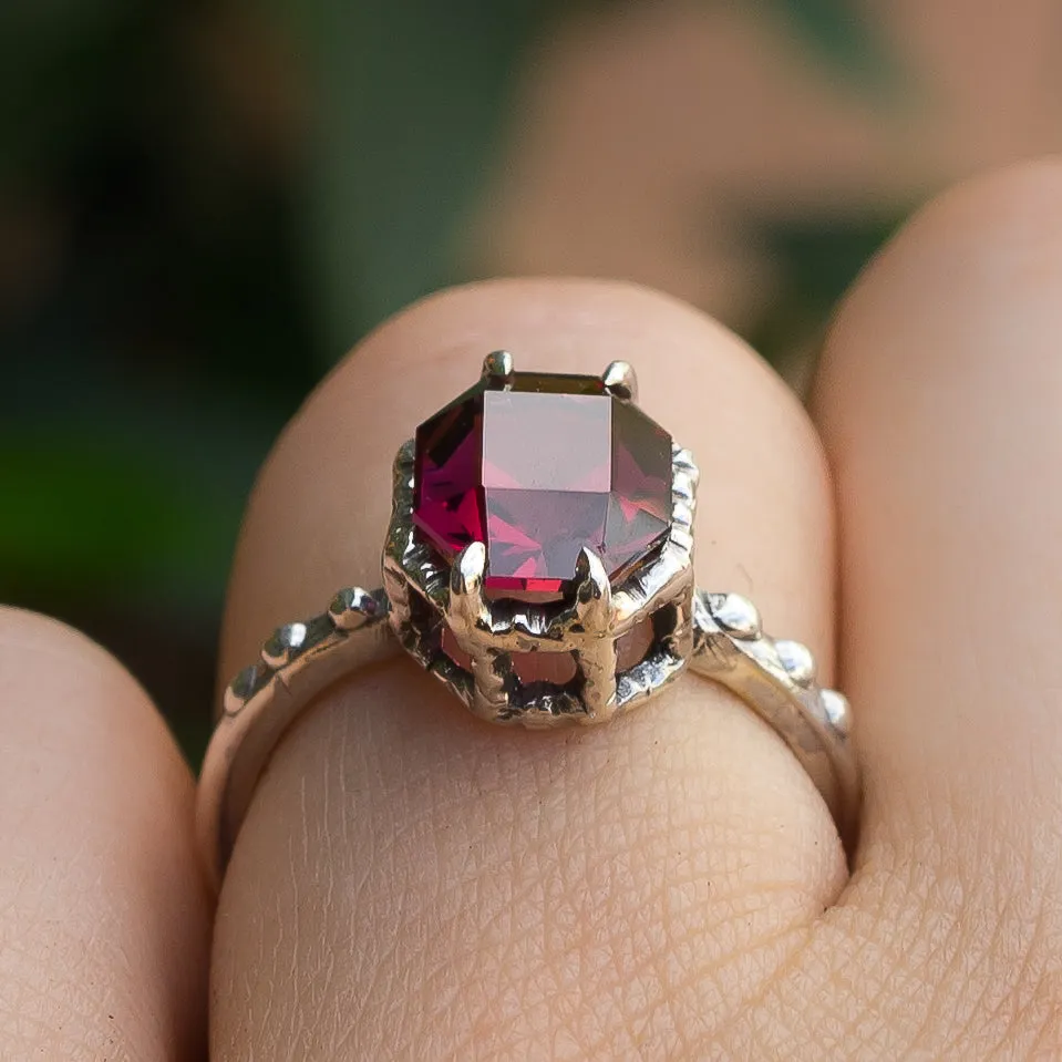 UMBALITE GARNET SILVER RING