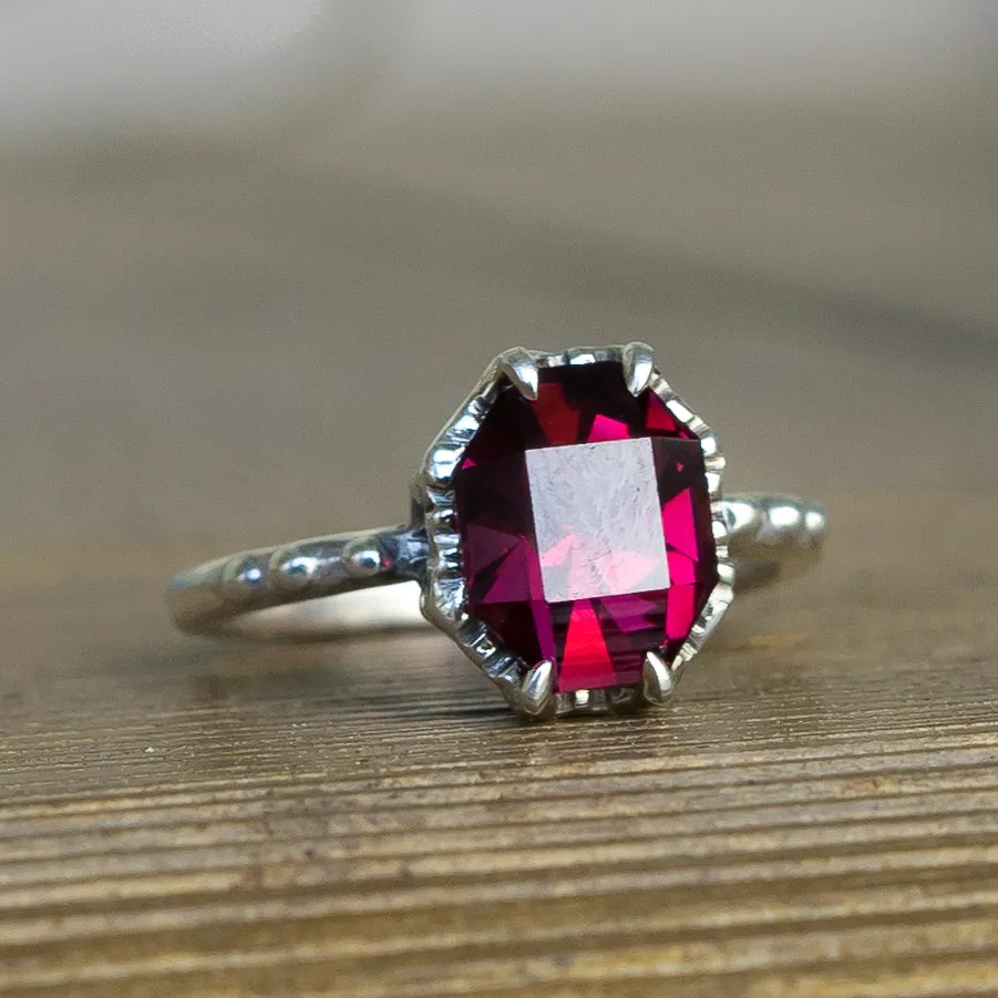 UMBALITE GARNET SILVER RING