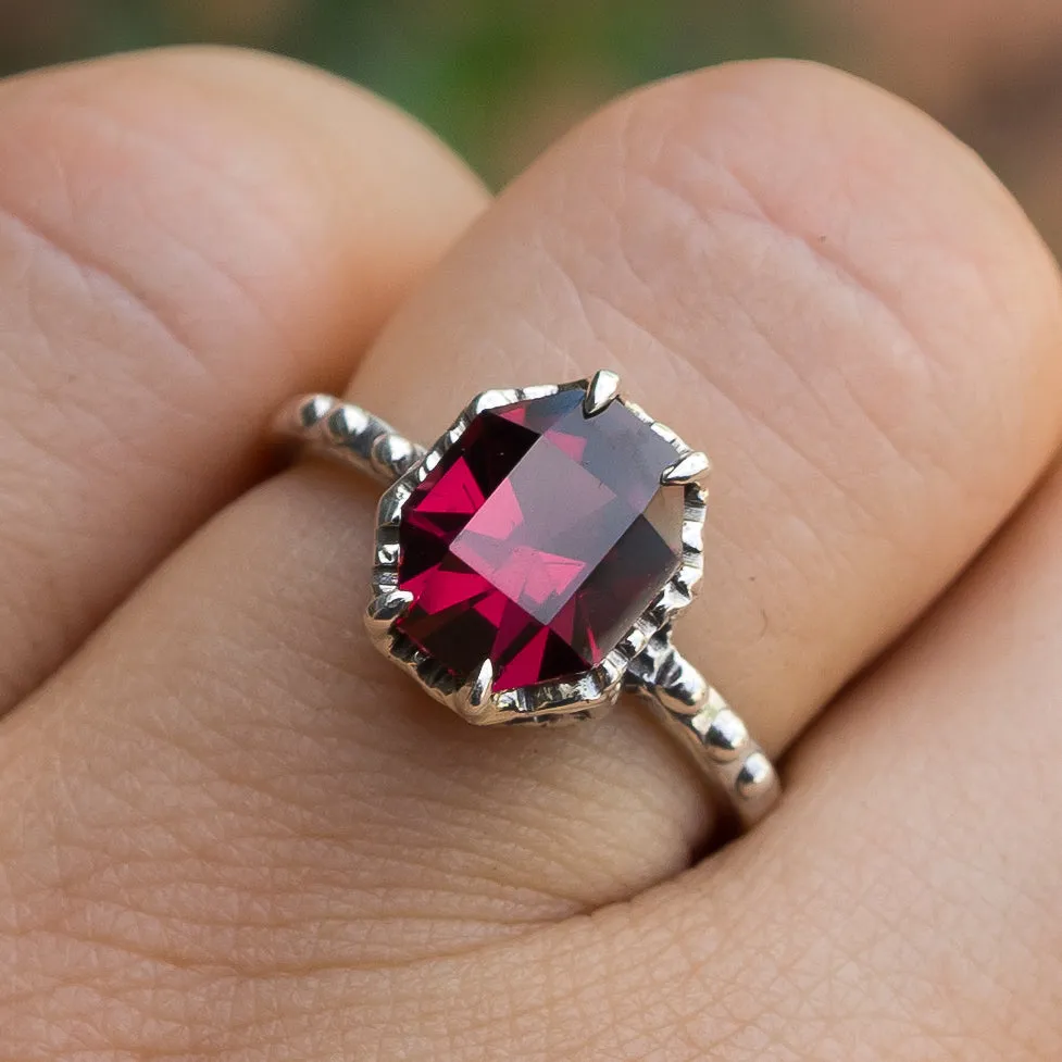 UMBALITE GARNET SILVER RING