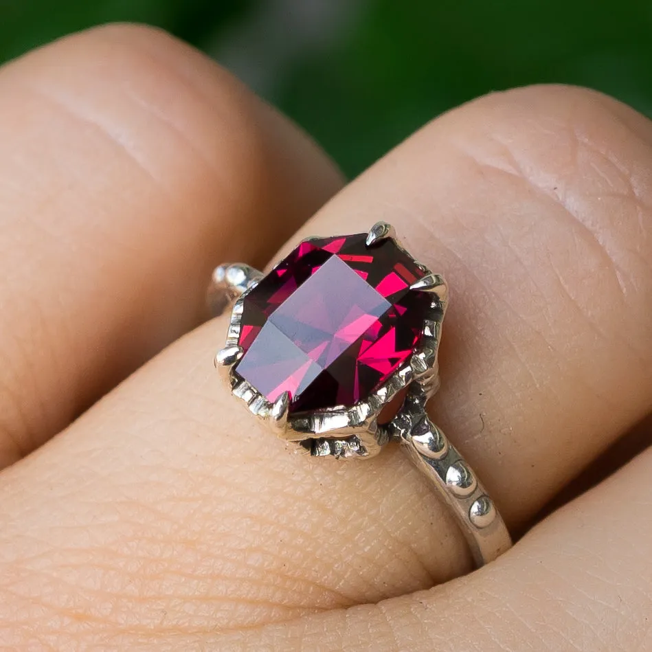 UMBALITE GARNET SILVER RING